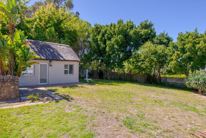 To Let 5 Bedroom Property for Rent in Constantia Western Cape